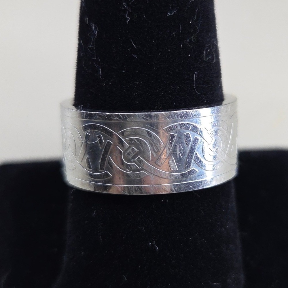 Celtic Knot Etched Band Ring Silver Tone Metal Size 10 Unisex Wide Band